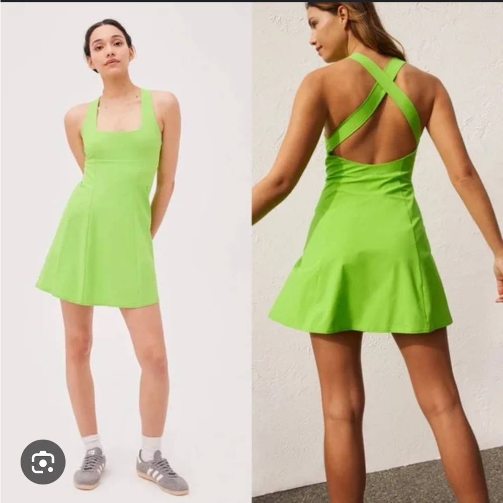 Outdoor Voices NWT Cross Back Dress in Grasshopper Green Size XL